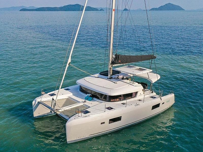 Lagoon 42