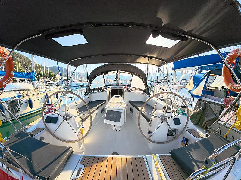 Beneteau 43